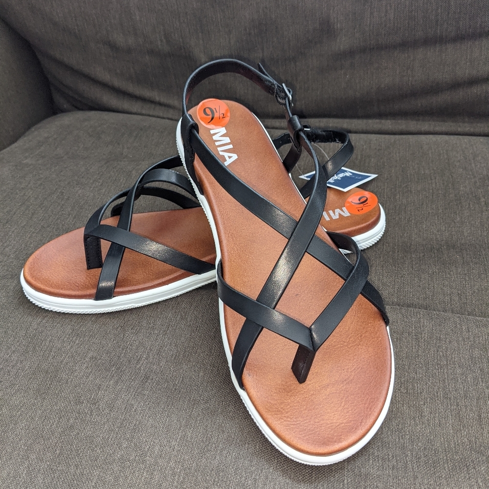 Mia sandals 9.5